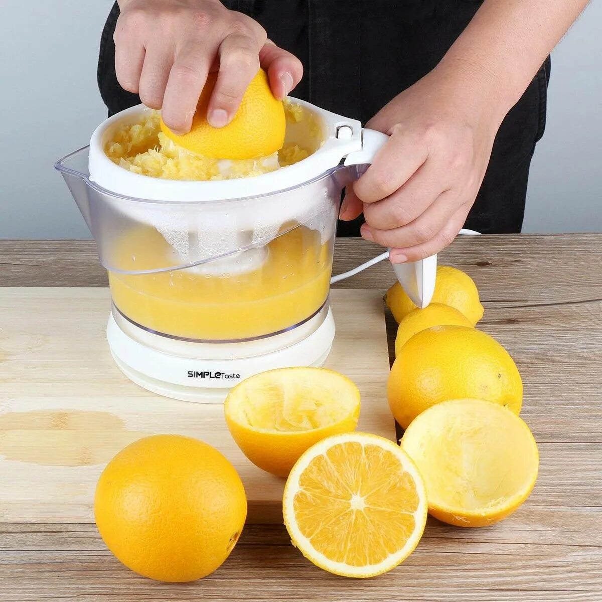 Можно ли сделать сок. Соковыжималка Citrus Juicer. Выжималка сока апельсина. Соковыжималка FIDGETGO лимон. Сока выжимал для цитруса вых.