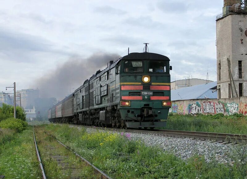 Оренбург киров поезд. Поезд вятка нижний новгород. Киров оренбургской поезд. Станция поздино горьковской железной дороги. Москва киров поезд.