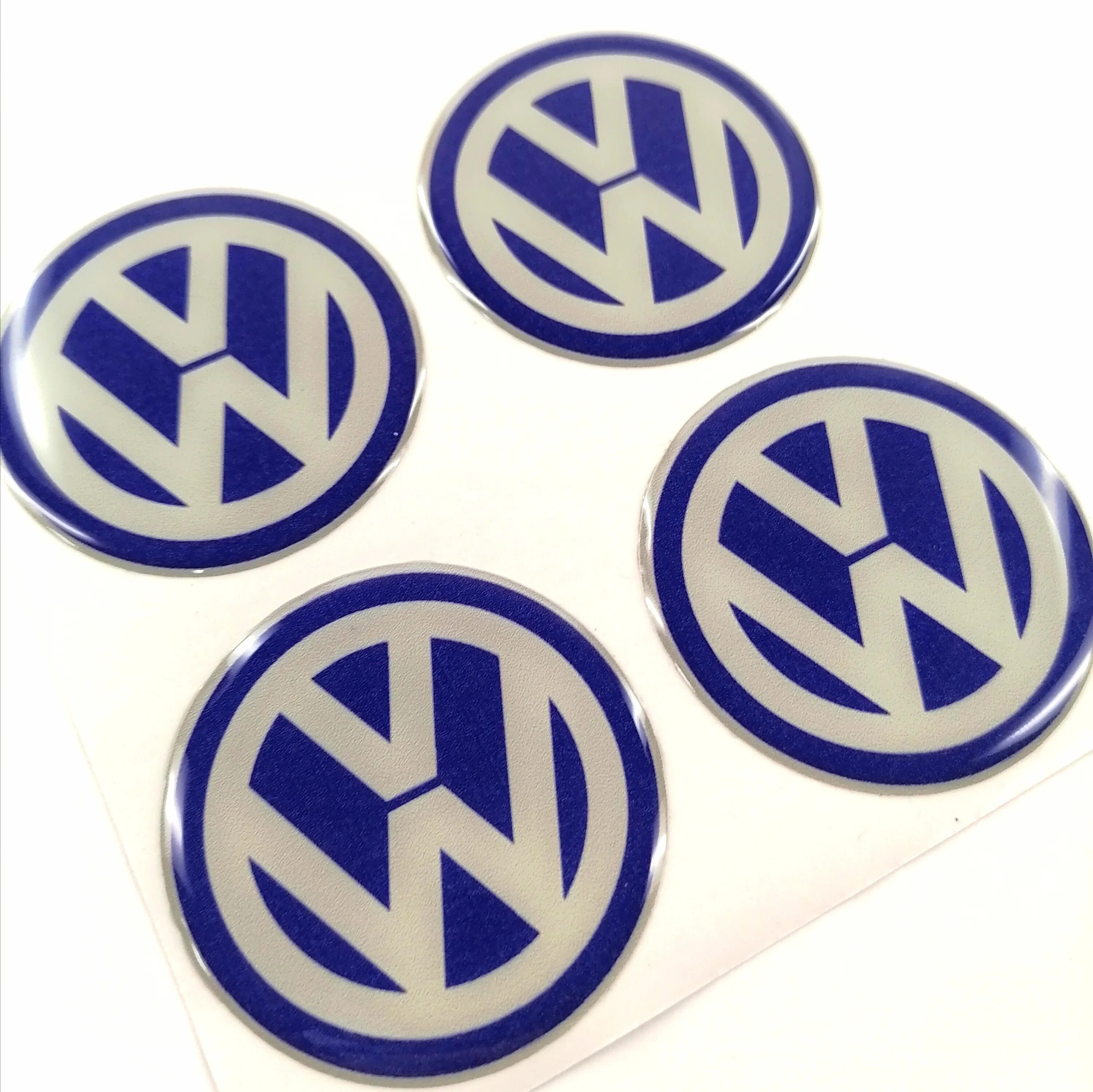Наклейка volkswagen. Колпачок диска Фольксваген 76 мм. Наклейка на авто "Фольксваген". Наклейки на колпачки Volkswagen. Логотип VW на диски.