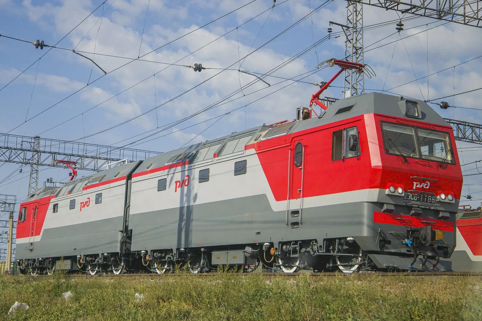 Локомотив 2эс6. 2эс6 электровоз. 2эс6 синара. синара электровоз.