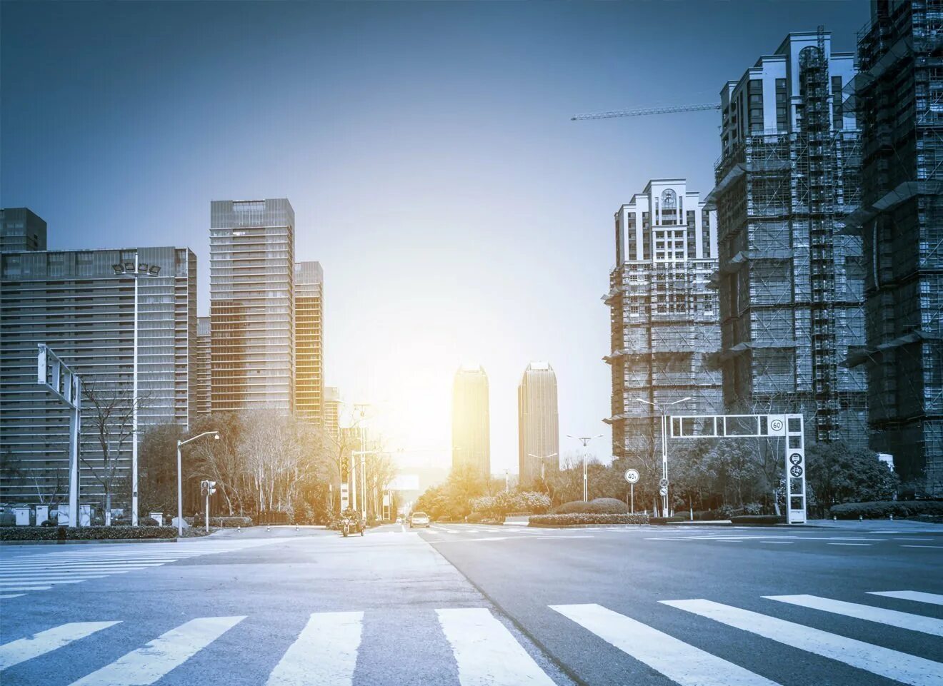 Thats silly. Лето улица люди. Something in the city. Нью-йорк улицы. Something in the city.