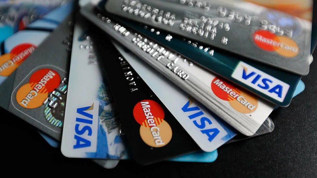 Банки visa mastercard. Пластиковые карточки. Пластиковые карты банковские. Кредитные пластиковые карты. Банковские пластиковые карточки.