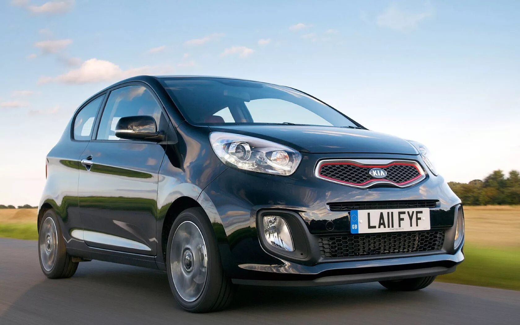 Kia picanto ta. Kia Picanto 3 Door. Киа Пиканто 3 двери. Кия Пиканто 2023. Трехдверка Киа Пиканто.