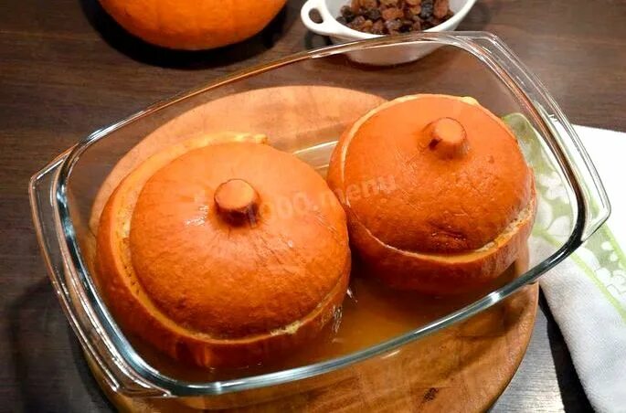 Каша в тыкве в духовке. Каша в тыкве в духовке. Тыква фаршированная в духовке. Тыква молоком духовке. Каша из тыквы с пшеном.