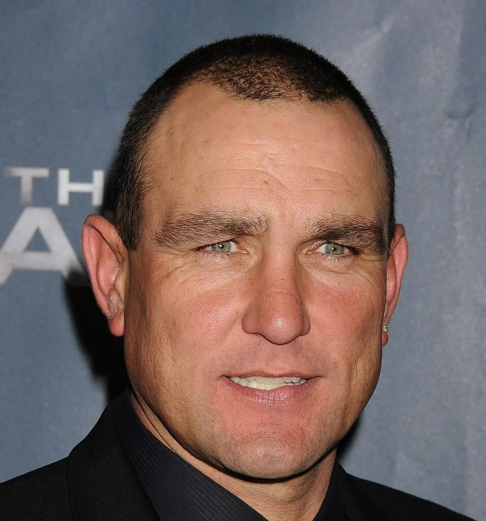 Agent details. Вини Дж. Vinnie Jones. Винни Джонс футболист.