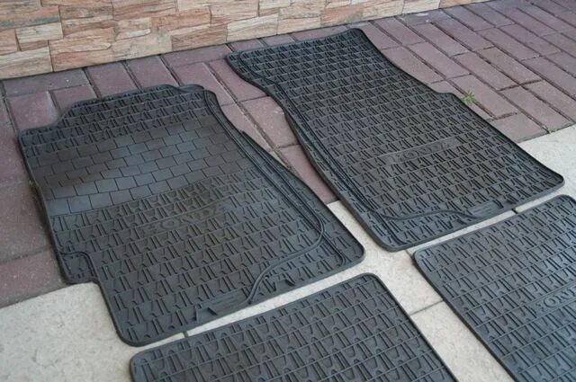 Хонда резиновые коврики. Element коврики в салон. Коврики резиновые rezkon для honda cr-v. Коврик салона rezkon 1019015200 для honda cr-v с 2012. Коврики резиновые хонда аккорд 8.