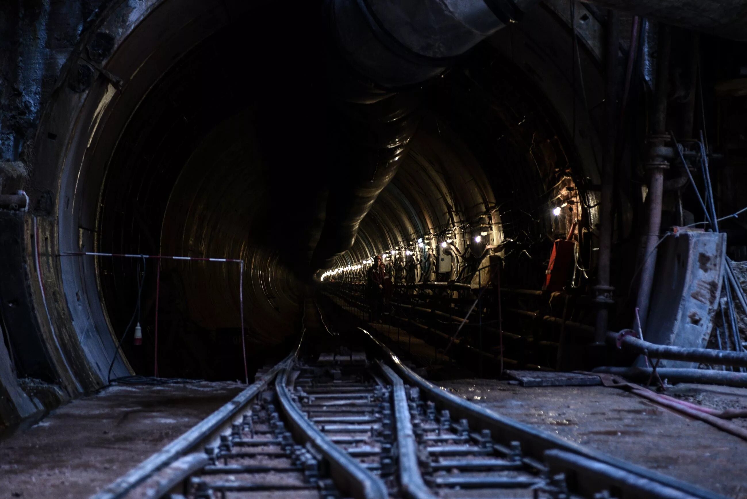 Туннель московского метро. Тоннель метро Москвы. Метро тоннель подземелье Московского метрополитена. Московское метро тоннель станция. Станция призрак в Московском метро.