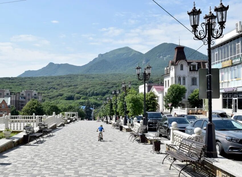 Железноводск фото города. Особо охраняемая город курорт Пятигорск. Железноводск фотографии туристов летом. Поселок Мирный Ессентуки. Курорт ставрополья 9 букв