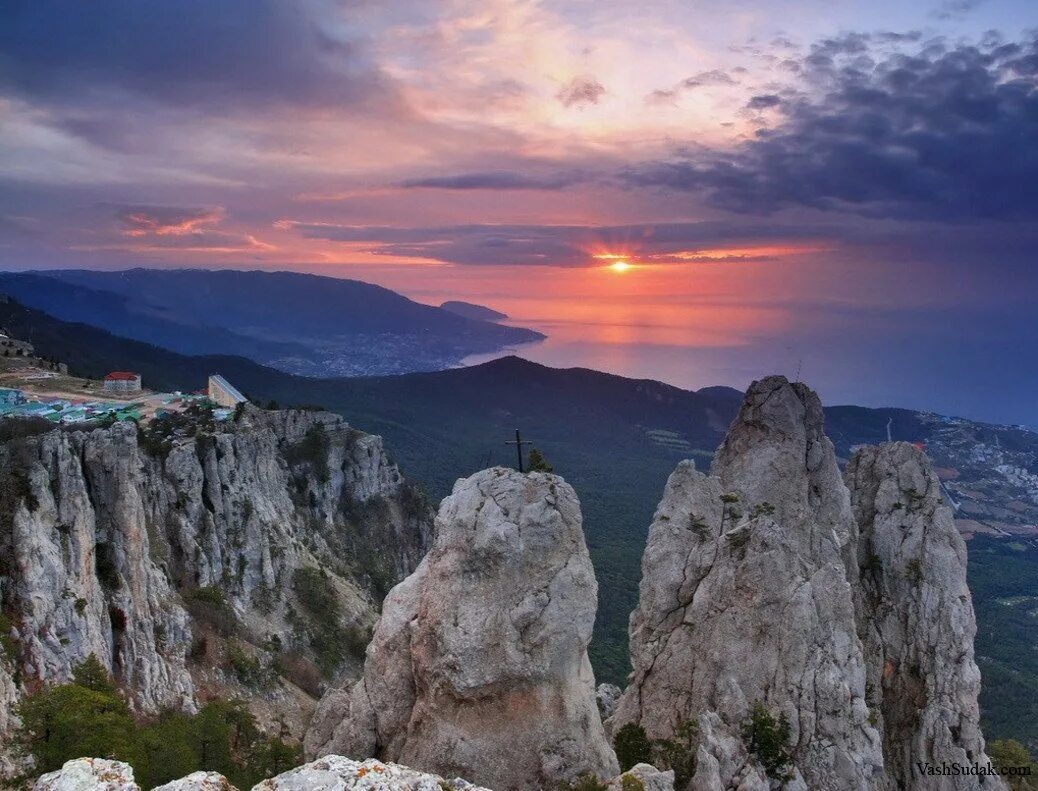 зубцы горы ай петри. гора ай петри. гора ай-петри в крыму. петри фото. мисхор).