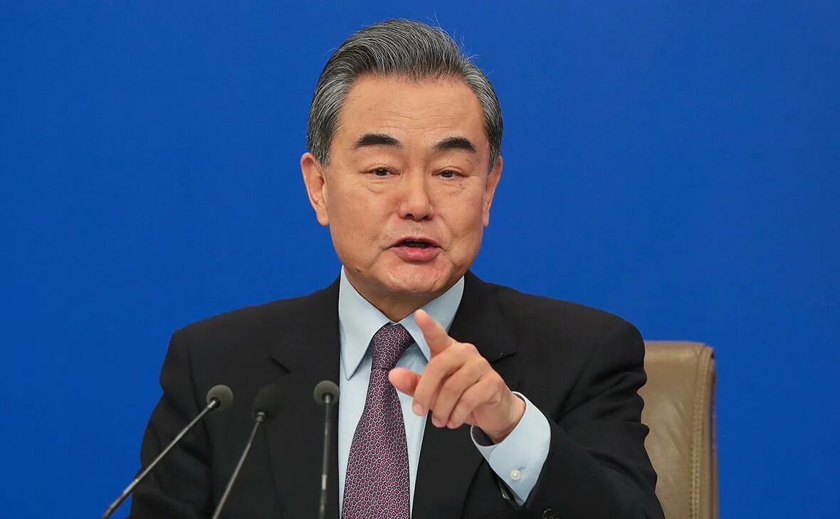 Правительство Китая фото. Chinese Foreign Ministry Wang yi. Россия Китай бизнес. Выступать китайцы.