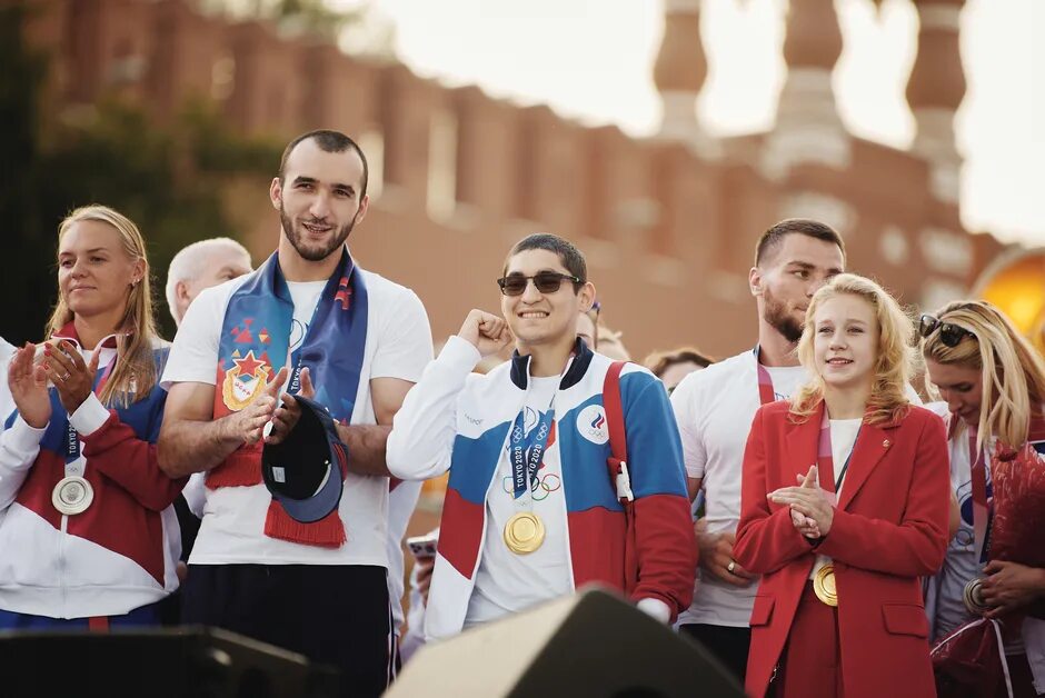 Встреча олимпийцев 2016 года. 5 российских олимпийских чемпионов. 5 российских олимпийских чемпионов. Alexander zubkov воевода. 5 российских олимпийских чемпионов.
