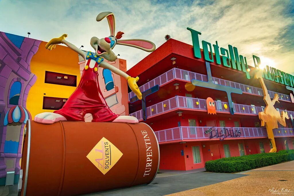 Дисней века. Disney's Pop Century Resort. Дисней Уорлд отель. Персонажи на курортах. Фон для рабочего стола Disney vacation.