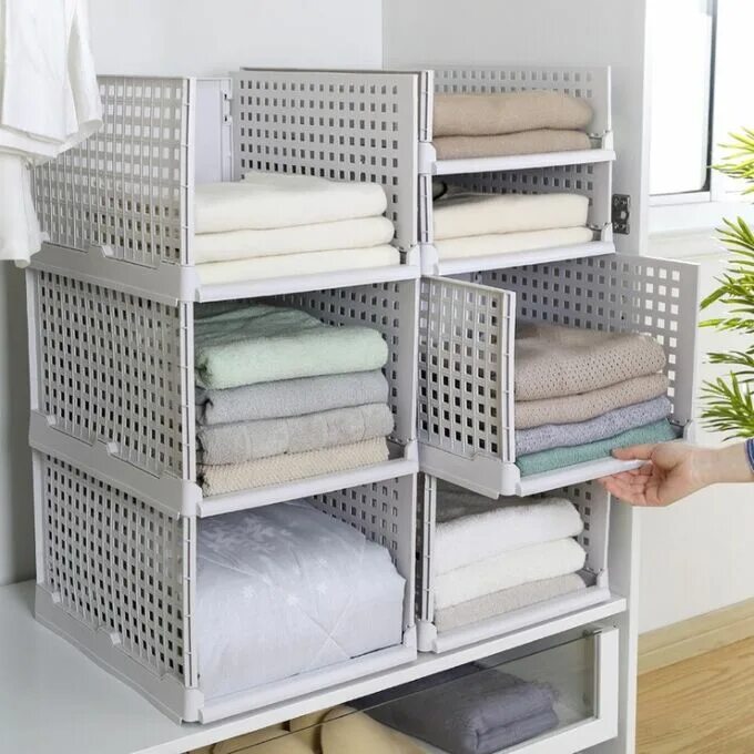 Folding storage
