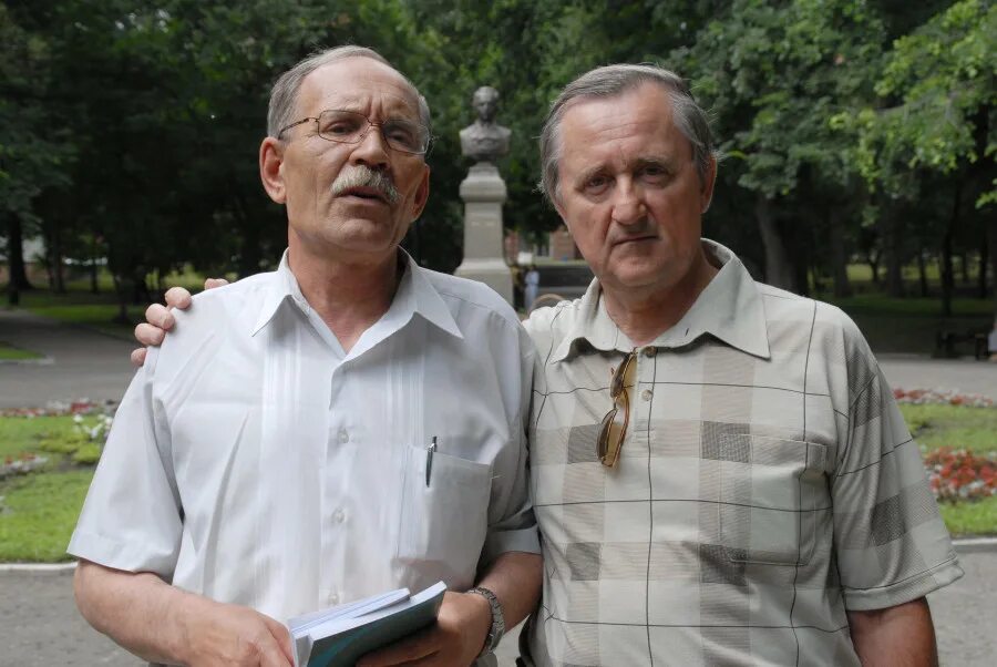 Вишняков михаил евсеевич портрет. Вишняков михаил евсеевич забайкальский поэт. Михаил вишняков экология. М е вишняков. Вишняков михаил евсеевич.