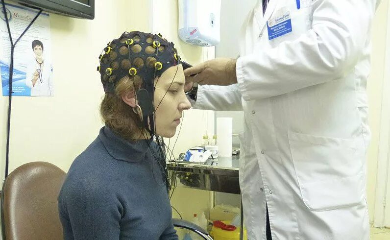Голов показывать ээг. Рэг и ээг. ээг рэг эхо. ээг рэг эхо мозга головы. рэг сосудов.