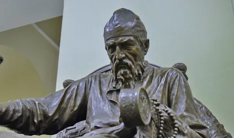 Памятник ивану 4