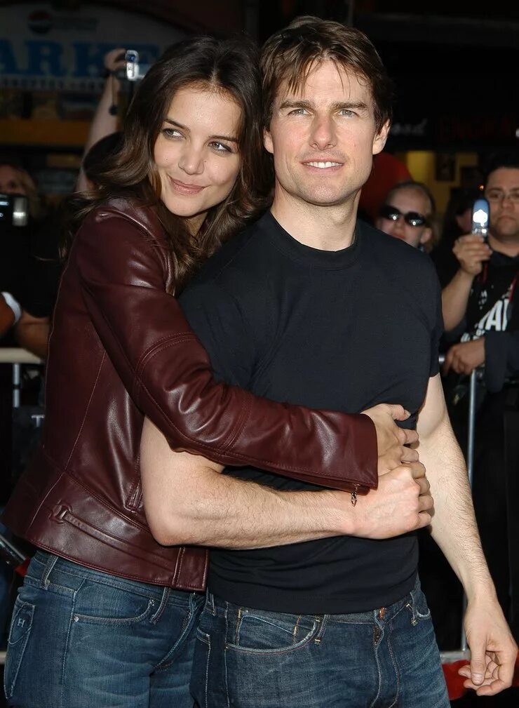 том круз есть жена. том круз с женой 2023. том круз и кэти холмс. том круз и жена 2024. жена тома круза кэти холмс.