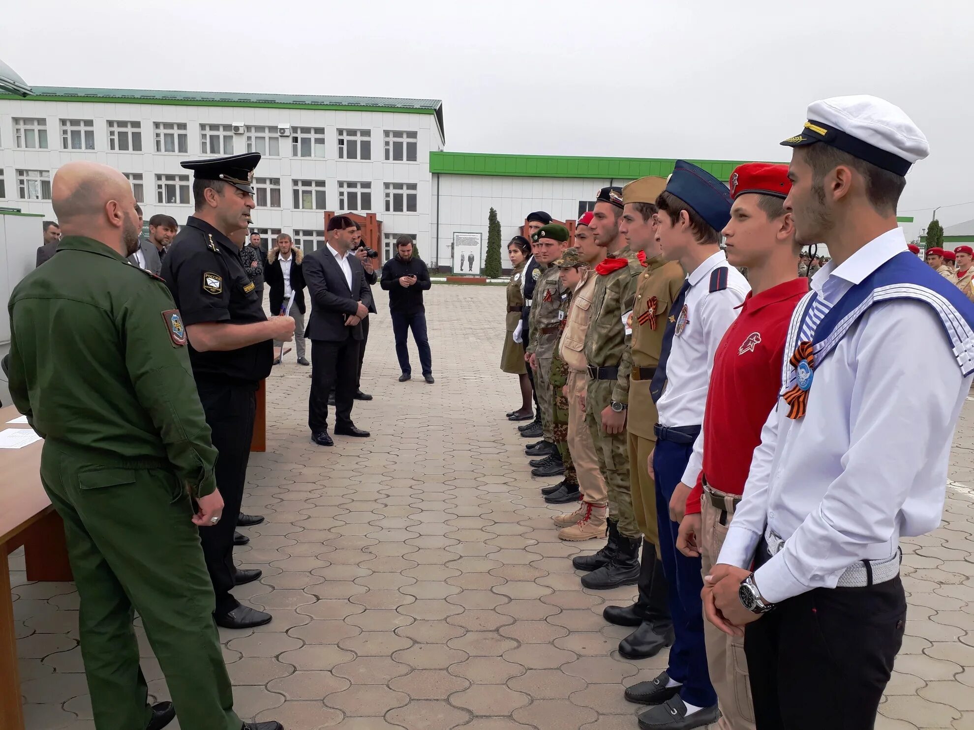 Республиканский комиссариат. Военный комиссар Чеченской Республики Ахмед Джайрханов. Полковник Есимбиев Турпал. Военный комиссар Чеченской Республики. Чечня военкомат.