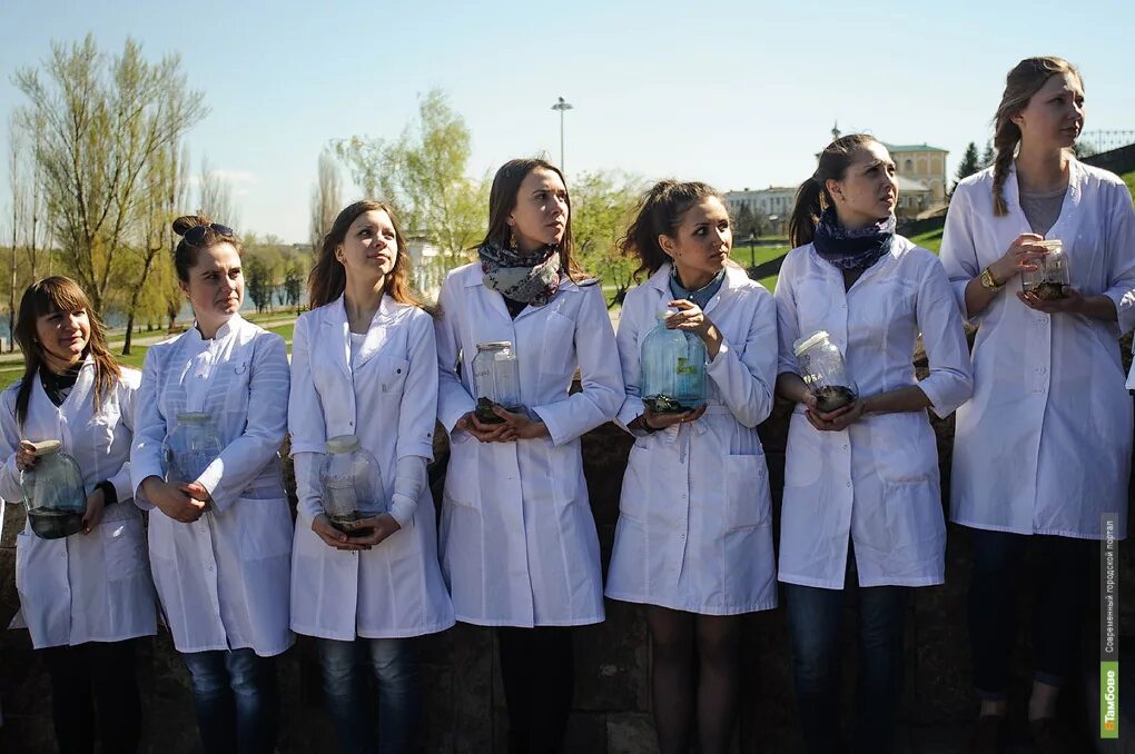 выпускница тамбовского медицинского колледжа. южный сахалин медицинский колледж. коллектив мичуринских медработников. выпускница тамбовского медицинского колледжа. выпускница тамбовского медицинского колледжа.