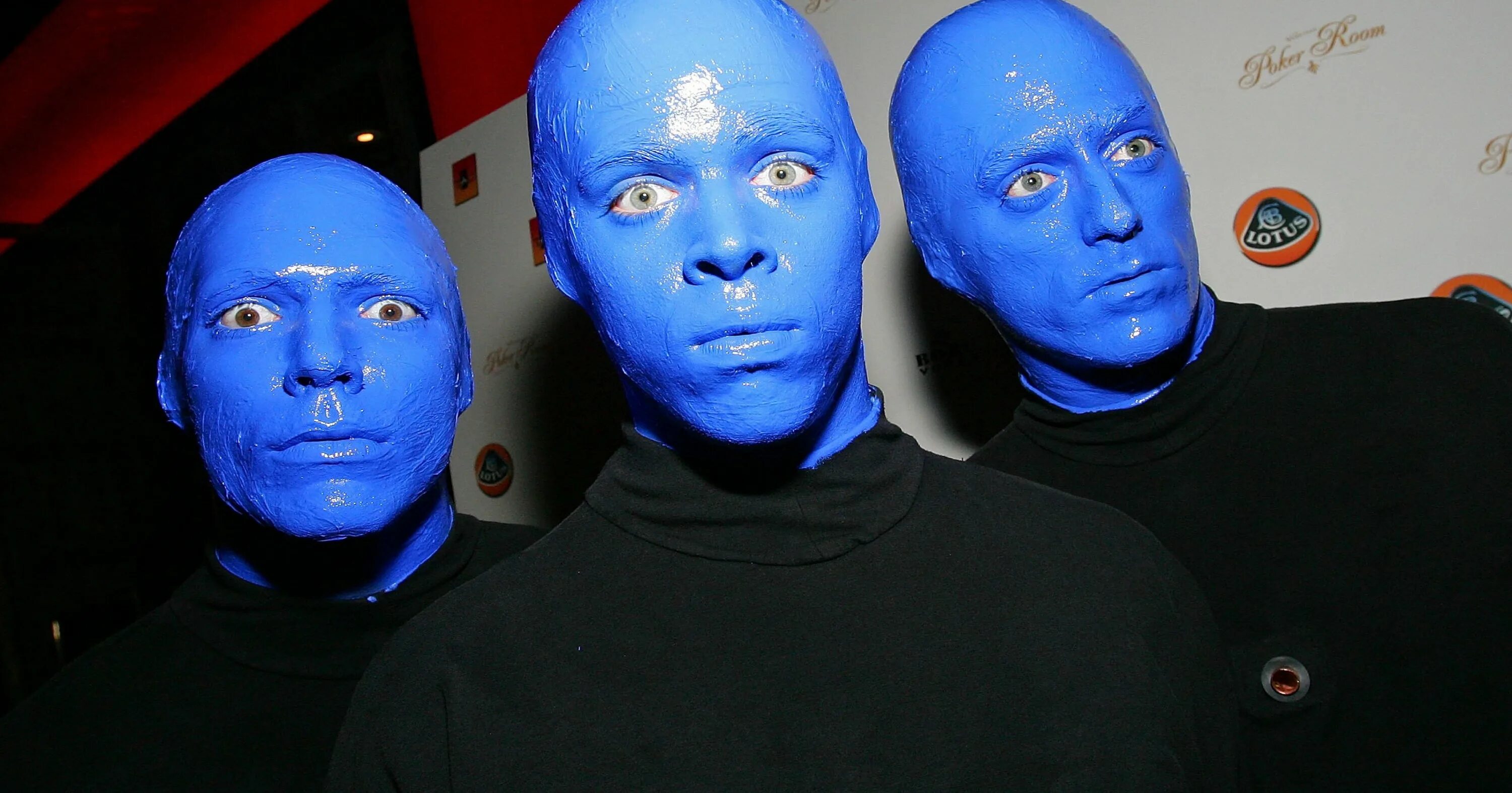 Группа без основ. Группа Blue man Group. Blue man Group солистка. Blue man Group без грима. Группа Blue man Group солистка Аннет Стрендж.