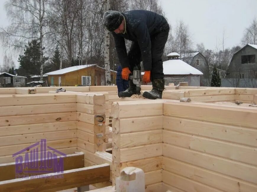 Сборка профилированного бруса. Нагель для бруса. Монтаж дома из профилированного бруса. Сборка дома из профилированного бруса. Видео сборки дома