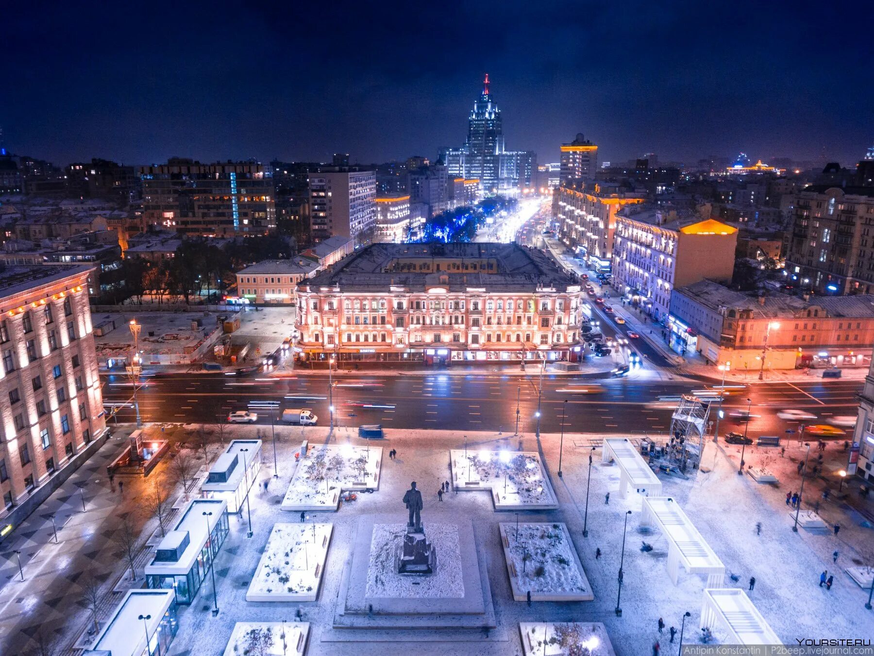 Чувствовать площадь. Триумфальная площадь в Москве. Пушкинская площадь Тверь. Триумфальная площадь ночь. Триумфальная площадь 2000.
