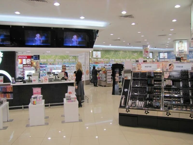 первый магазин летуаль. лэтуаль альметьевск. мега казань внутри. летуаль анкета на работу. тц рио летуаль.