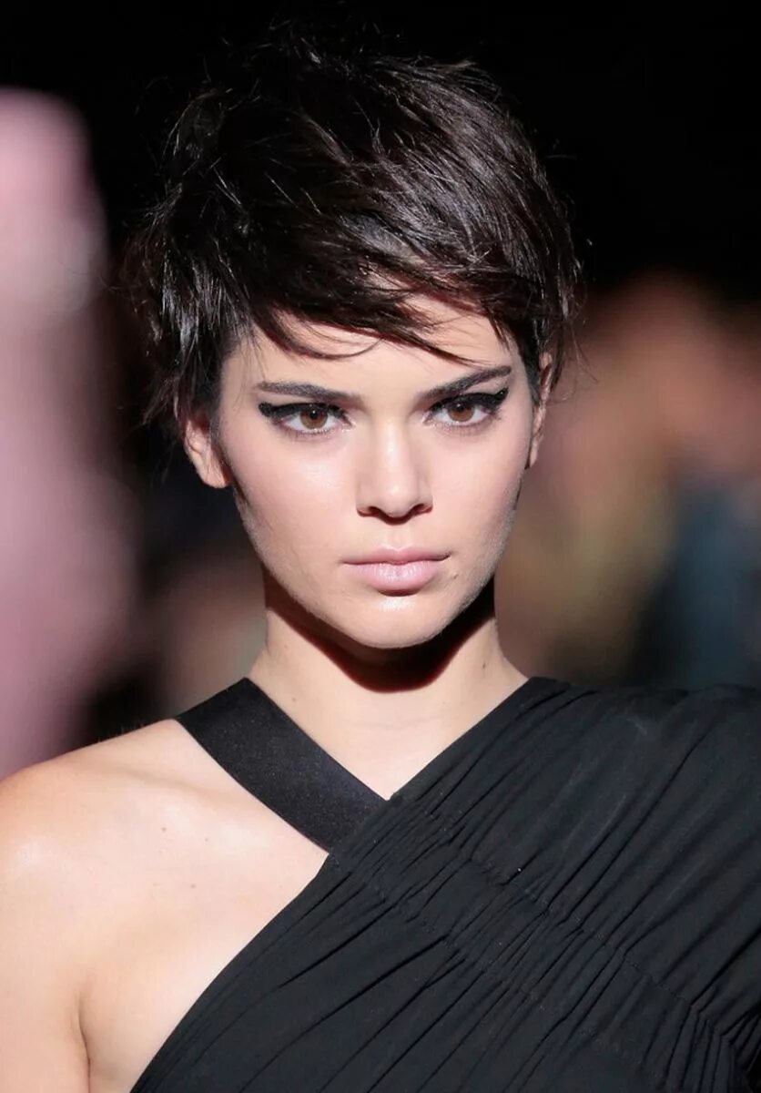 пикси гарсон боб. стрижка каскадное пикси. стрижка пикси-боб на короткие волосы. пикси гарсон стрижка боб. стрижки пикси 2022 женские короткие.