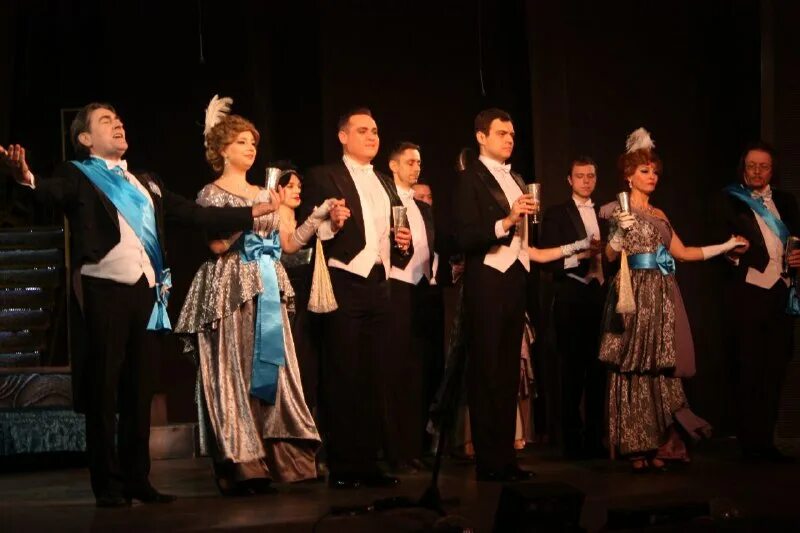 социальный статус ганны главари героини классической оперетты.