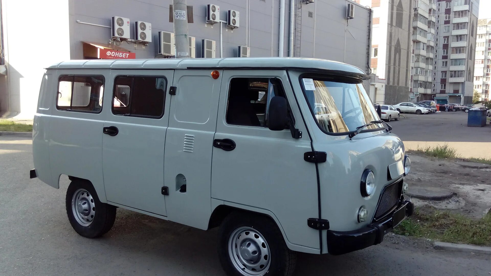 Уаз буханка 2206. Уаз 39099. Уаз буханка белого. Уаз буханка 390995. Уаз буханка белого.