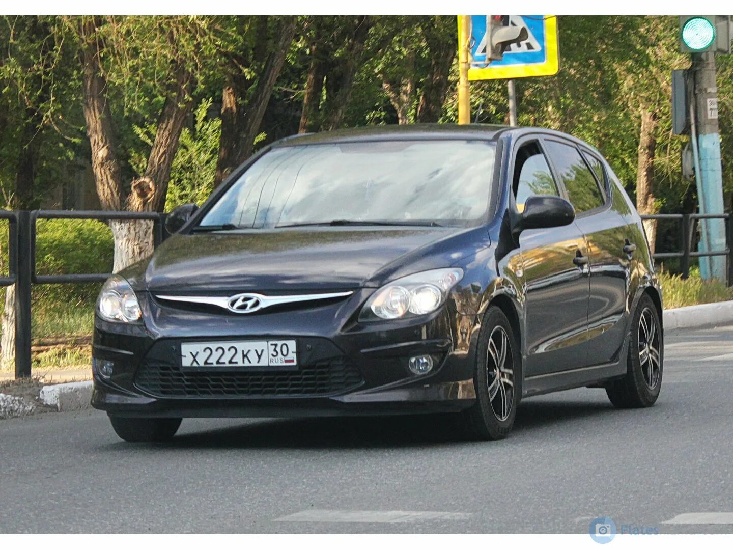 Х222ох 190. Hyundai i30 82 регион. Хундай с номером 222 122. А073ку30. Номера 222 купить