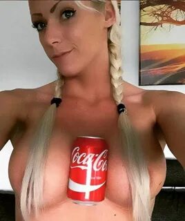 YouTube fame Coca (73 photos) 