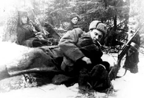 Раненый партизан