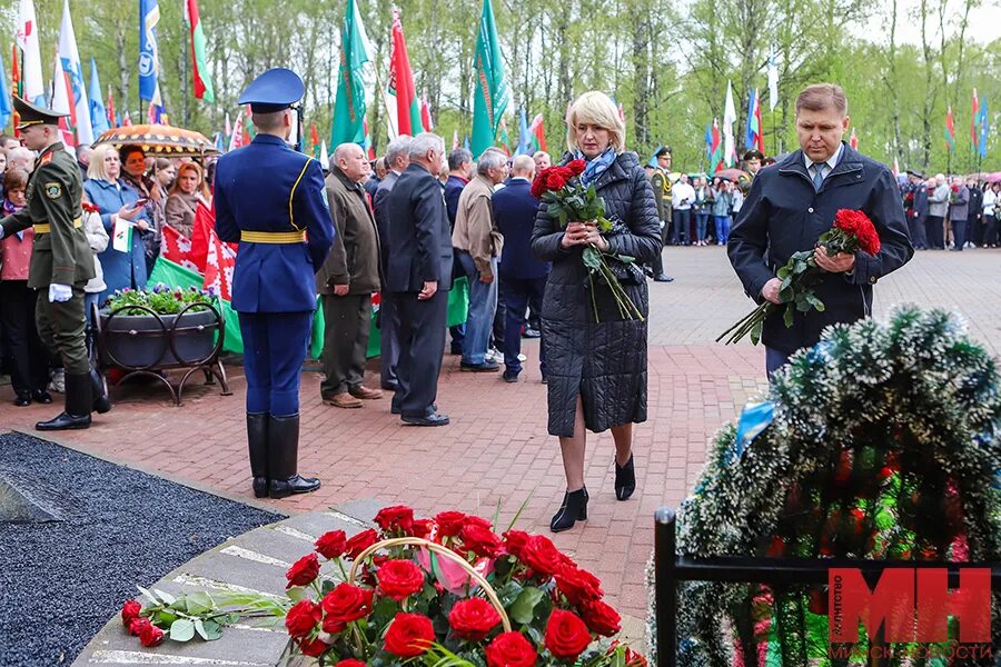 Минские новости сегодня. Возложение венков. Венки на возложение. Возложения венков сегодня в. Венок памяти.