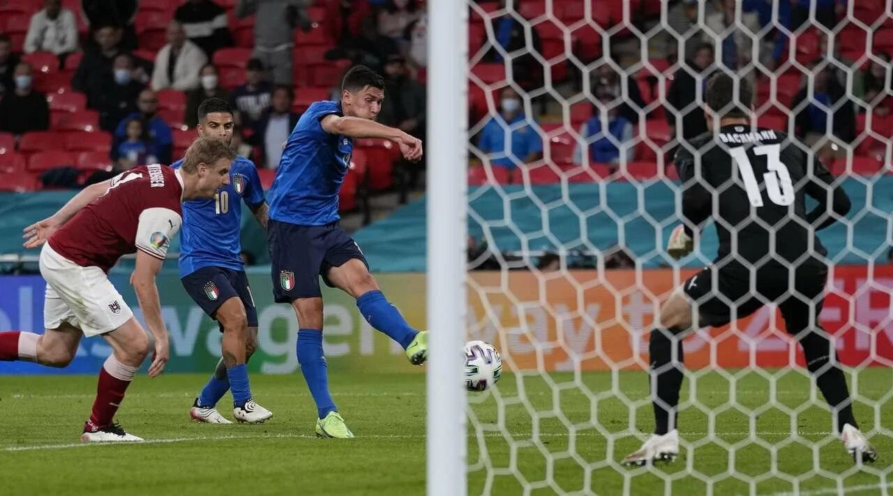 Четвертьфинал полуфинал финал. Евро 2016 таблица. Football in great britain. Четвертьфиналы чемпионата европы по футболу. Евро 2020 сетка турнира.