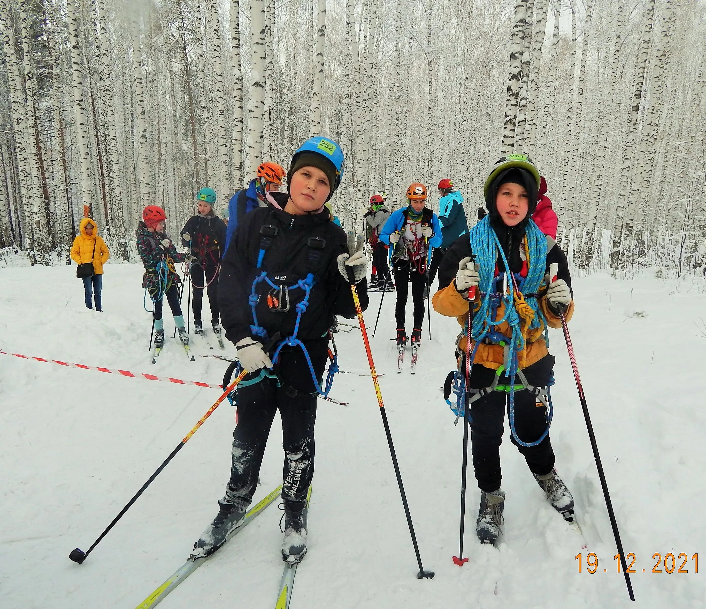 спортивный туризм свердловская область. сборная свердловской области по спортивному туризму дамир щербаков. спортивный туризм в свердловской области. лыжный спортивный туризм. кеды с пантином по спортивному туризму.