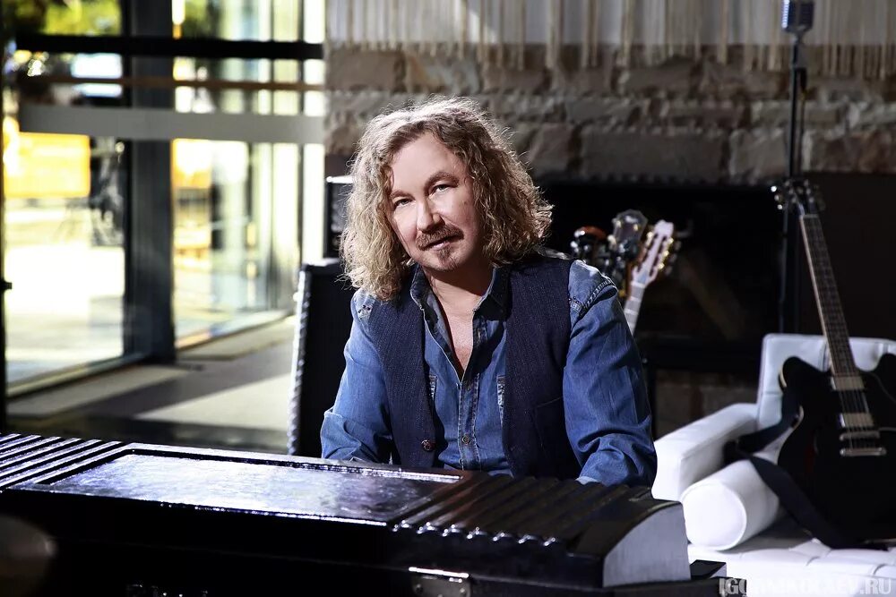 Игорь николаев 2022. Игорь николаев 2020. Игорь николаев 2021. Дмитрий николаев певец. Сколько лет игорю николаю певцу.