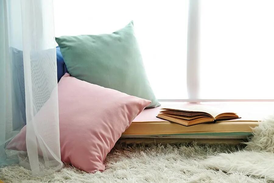 Разница между comfortable и convenient. Comfort place. Comfortable place. Vocabulary for tourism. Russell simins - comfortable place.