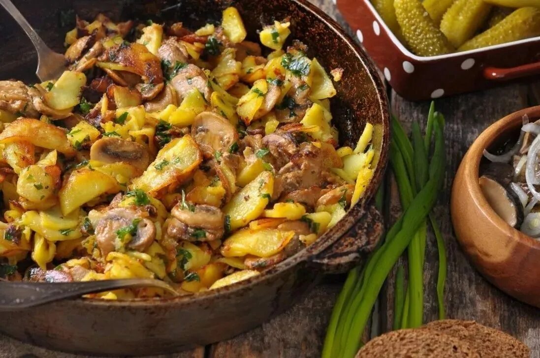 Жареная картошка с грибами рецепт пошагово