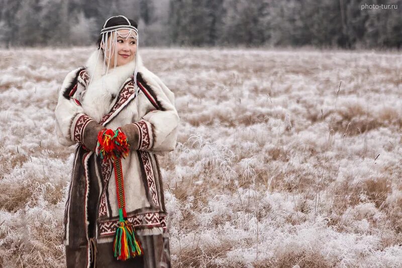 Костюм ненцев. Сибирские ненцы. Канинские ненцы. Костюм северных народов. Ненки красивые в национальной одежде.