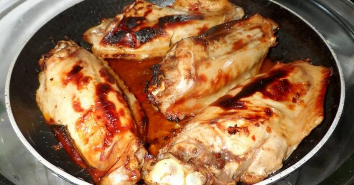 Индюшачьи крылья. Крылья индейки вкусно. Индюшачьи крылья в духовке. Индюшачьи крылья в духовке. Крылышки индейки в духовке.