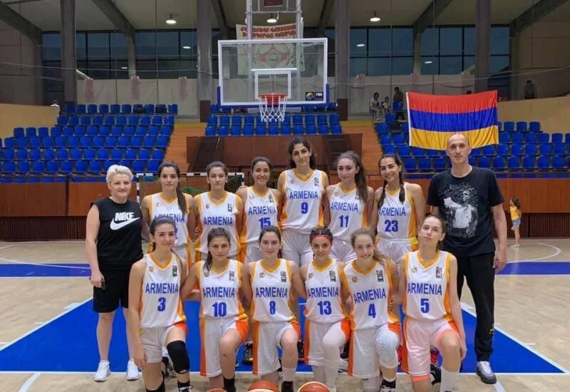 Баскетбол армения. Сборная Армении по баскетболу. Женская баскетбольная команда. Женская сборная Армении по баскетболу. Армянская сборная по баскетболу женская.