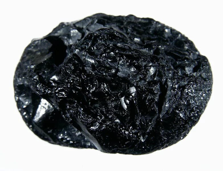 Самый черный минерал. Стантиенит янтарь. Боккерит янтарь. Черный янтарь. Янтарь и чёрный янтарь.