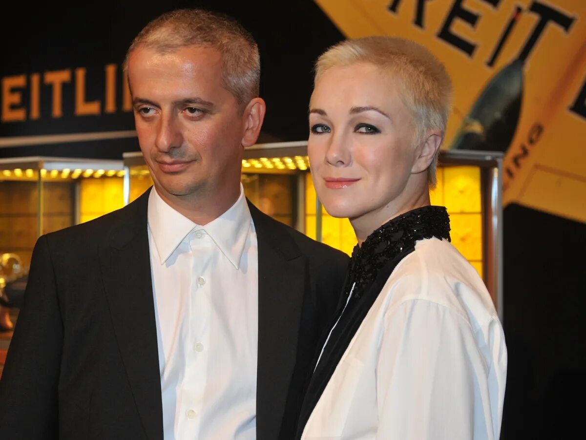 Богомол и мороз. Богомол и мороз. Дочка дарьи мороз и богомолова. Богомол и мороз. Богомол и мороз.