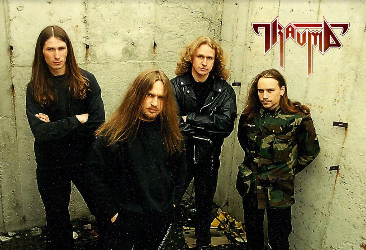 Стерильная повязка на глаз. Картинка trauma center. Хирургия травматология. Trauma. Траума тим.