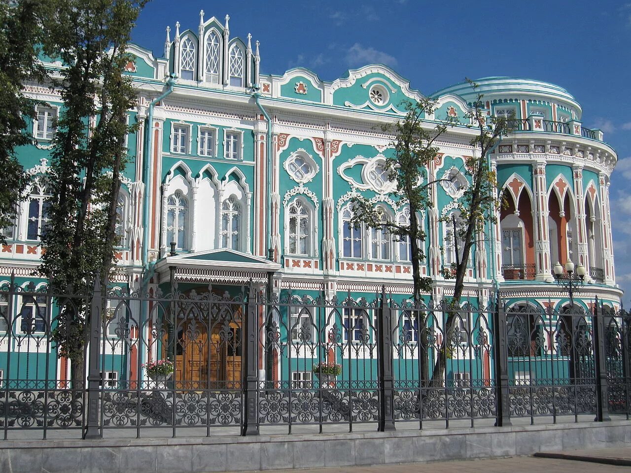 Дворцы екатеринбурга фото Екатеринбург город контрастов и исторической памяти Поехать посмотреть Дзен