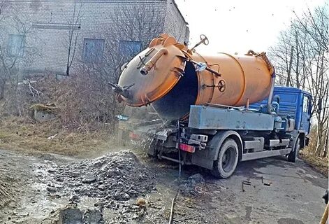 Я работал говновозом