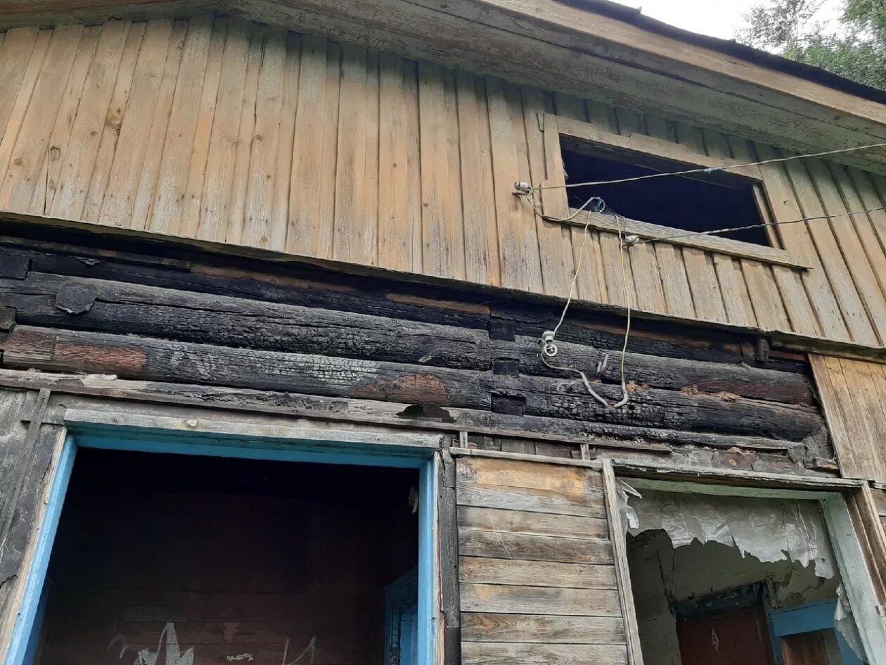 Красноярск бараки. Аварийные бараки. Деревянные бараки абакан. Аварийные бараки. Магадан переулок солдатенко.