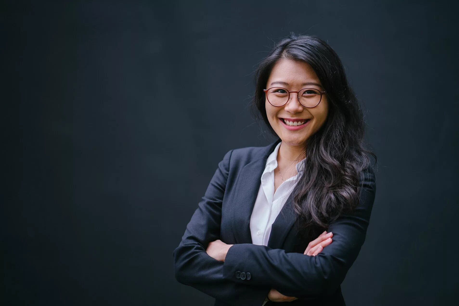 Asia law. Asia law. Lawyer networking. Фотосессия для юриста женщины. Корейский судья.