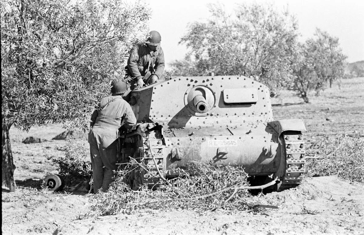 Итальянская САУ semovente m.40 da 75/18. Противотанковая САУ semovente da 75/18. 131 Танковая дивизия Чентауро. Подбитый Семовенте СС 67.